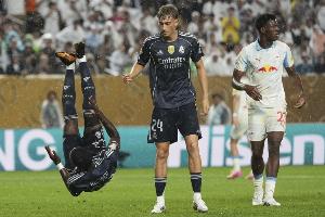 华体会官方-不靠谱...吕迪格连场失误送礼，让多特连追2球+巴黎开场8分钟2-0