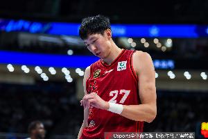 许利民谈周琦伤情：队医初步判断不严重 已经在医院做进一步检查