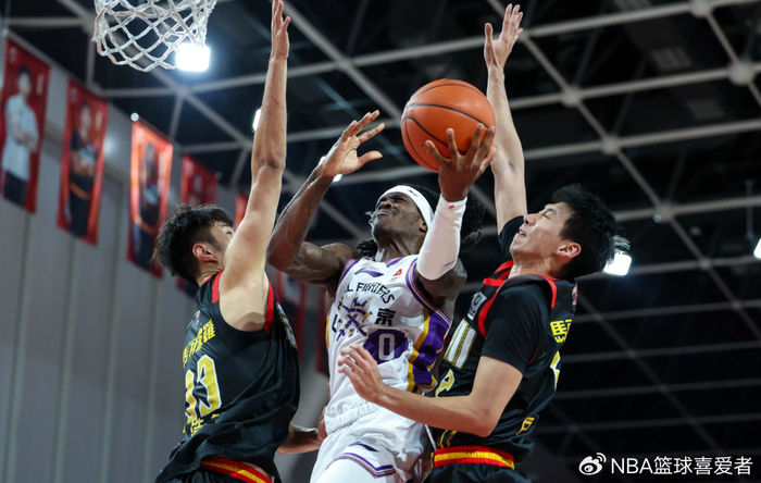 华体会网站-148比2狂胜146分！中国篮坛惊现夸张比分：全场只打进一球绝了？|宝山中学|向明中学|职业联赛|nba|中学_新浪体育_新浪新闻