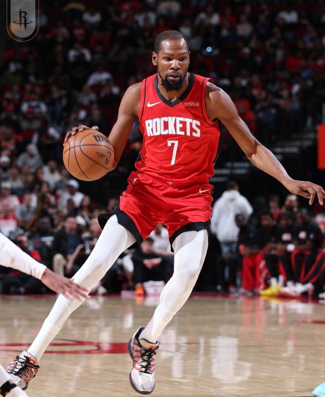 华体会体育-探花准三双创生涯新高，杜兰特30+7申京8失误，火箭送奇才８连败